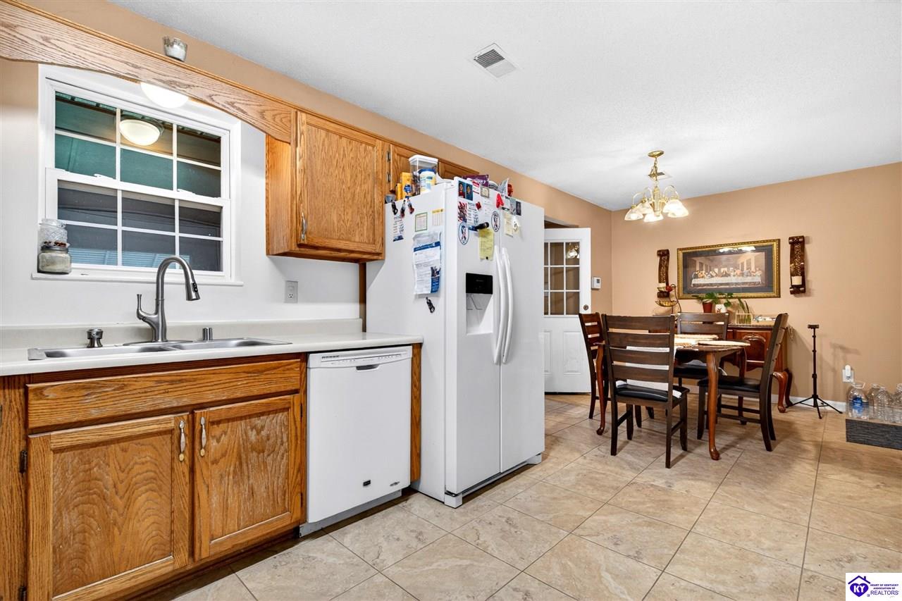 1305 Williamsburg Drive Elizabethtown, KY 42701 #3