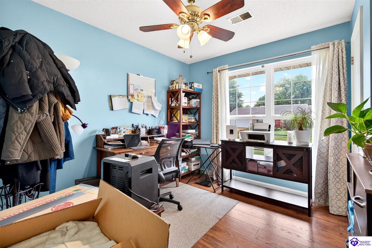 1305 Williamsburg Drive Elizabethtown, KY 42701 #4