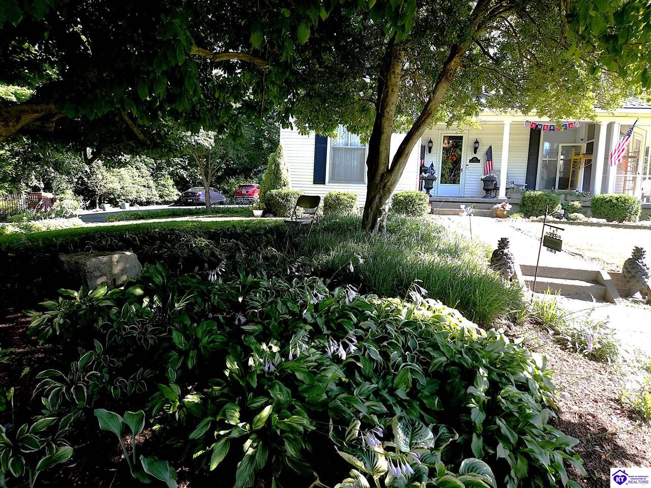 205 W Chestnut Street Leitchfield, KY 42754 #1