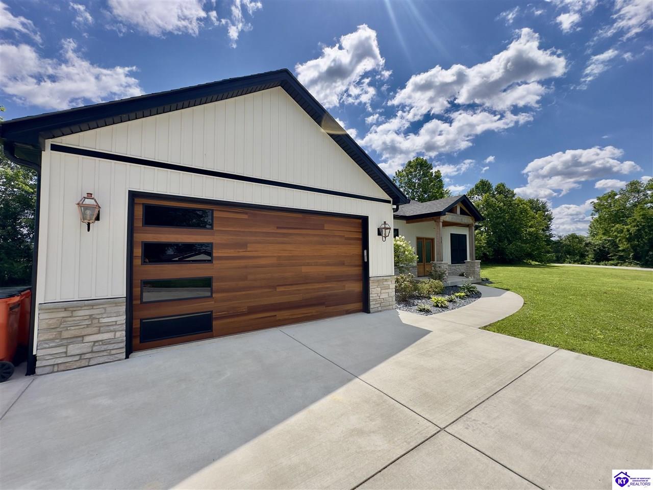 11 Chestnut Grove Road Elizabethtown, KY 42701 #4
