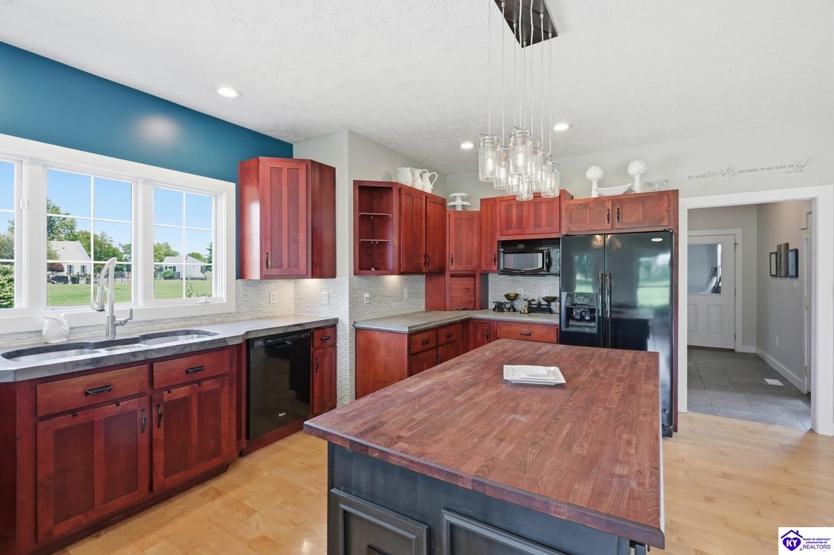 107 Fairway Drive Hodgenville, KY 42748 #3