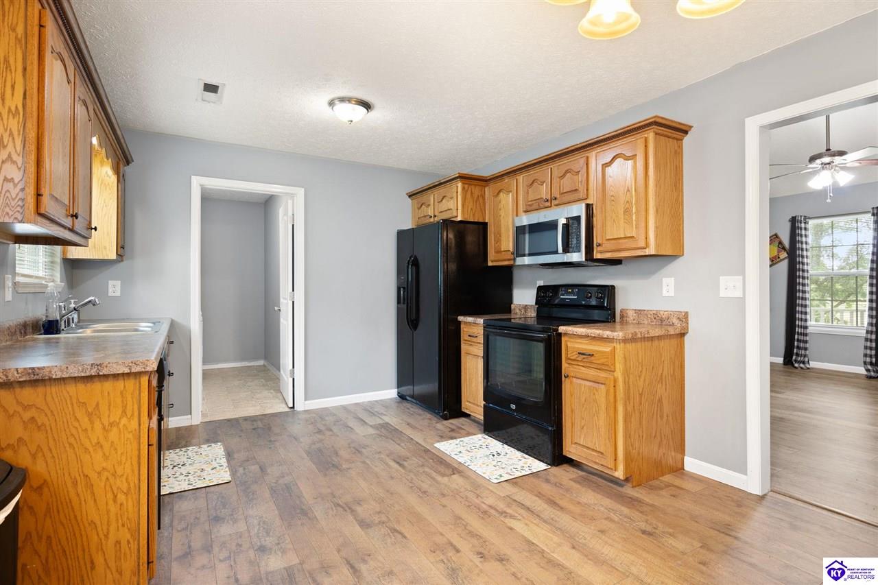 6149 Hardinsburg Road Cecilia, KY 42724 #1