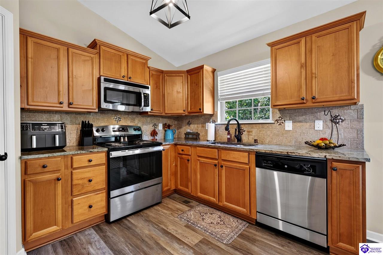 116 Vineland Place Drive Vine Grove, KY 40175 #2