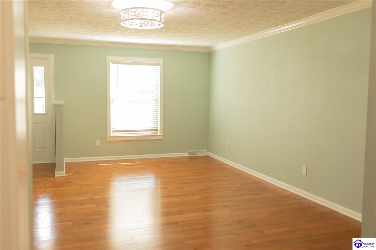 340 Beechwood Drive Campbellsville, KY 42718 #2