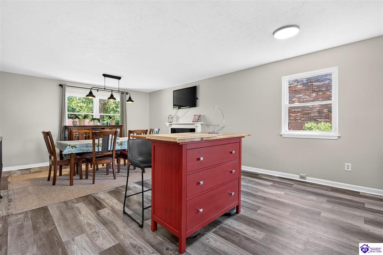 102 Dixon Avenue Elizabethtown, KY 42701 #4