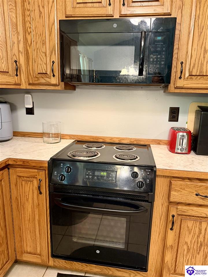 519 Wyandot Court Radcliff, KY 40160 #2