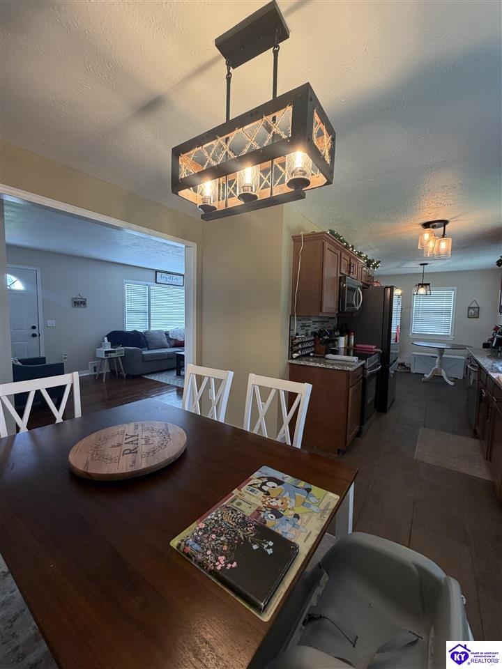 149 N Deepwood Drive Radcliff, KY 40160 #4
