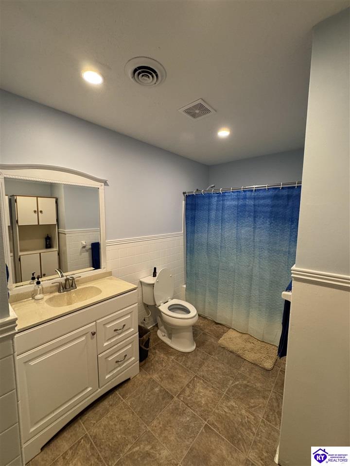 251 Heft Avenue Lebanon Junction, KY 40150 #3