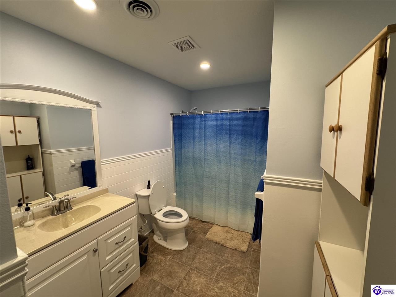 251 Heft Avenue Lebanon Junction, KY 40150 #4