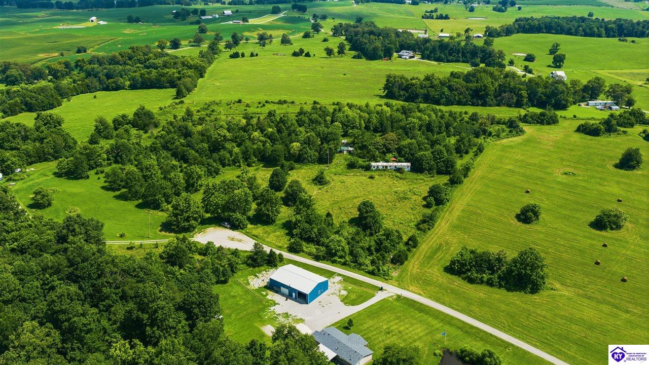 560 Pleasant Valley Lane Irvington, KY 40108 #4