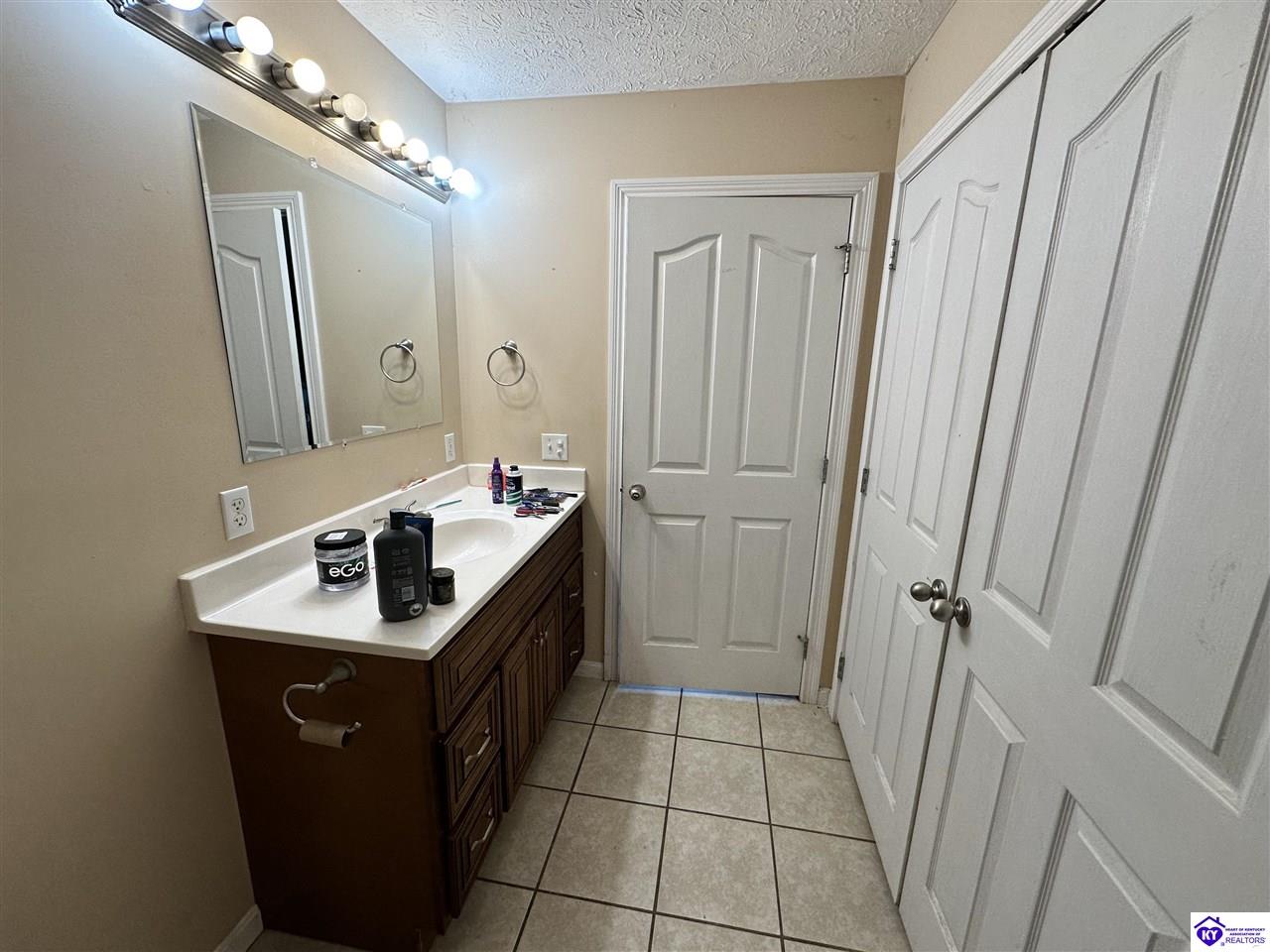 132 Wood Lane Hodgenville, KY 42748 #4