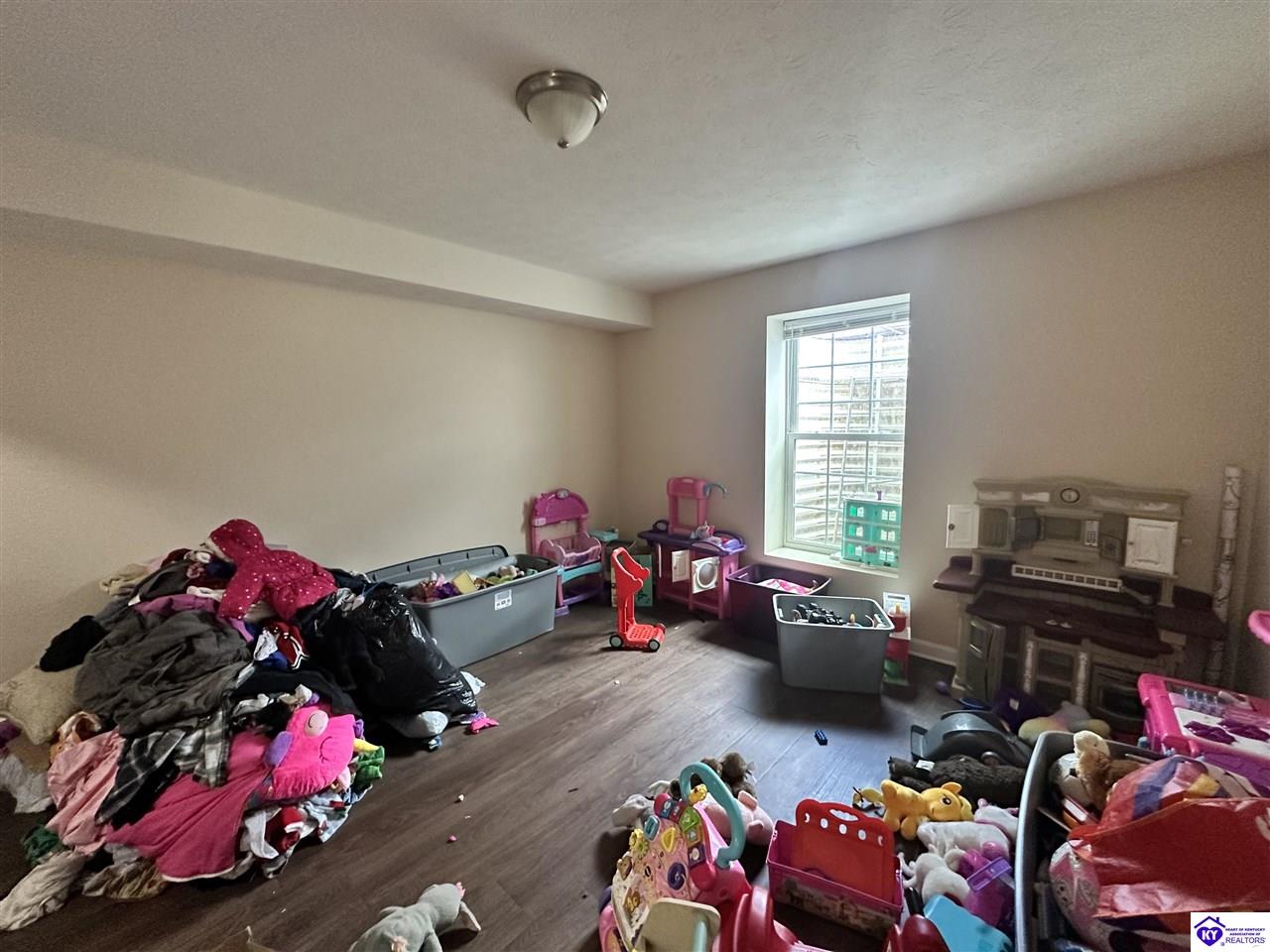 126 Wood Lane Hodgenville, KY 42748 #2