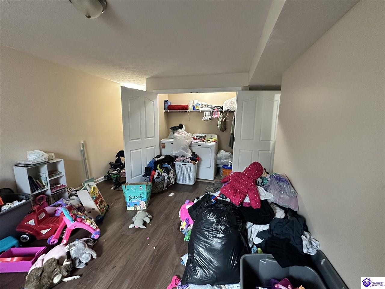 126 Wood Lane Hodgenville, KY 42748 #4