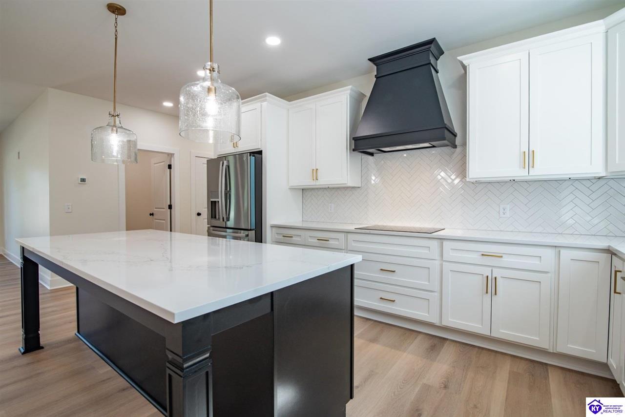 707 Roswell Drive Elizabethtown, KY 42701 #3