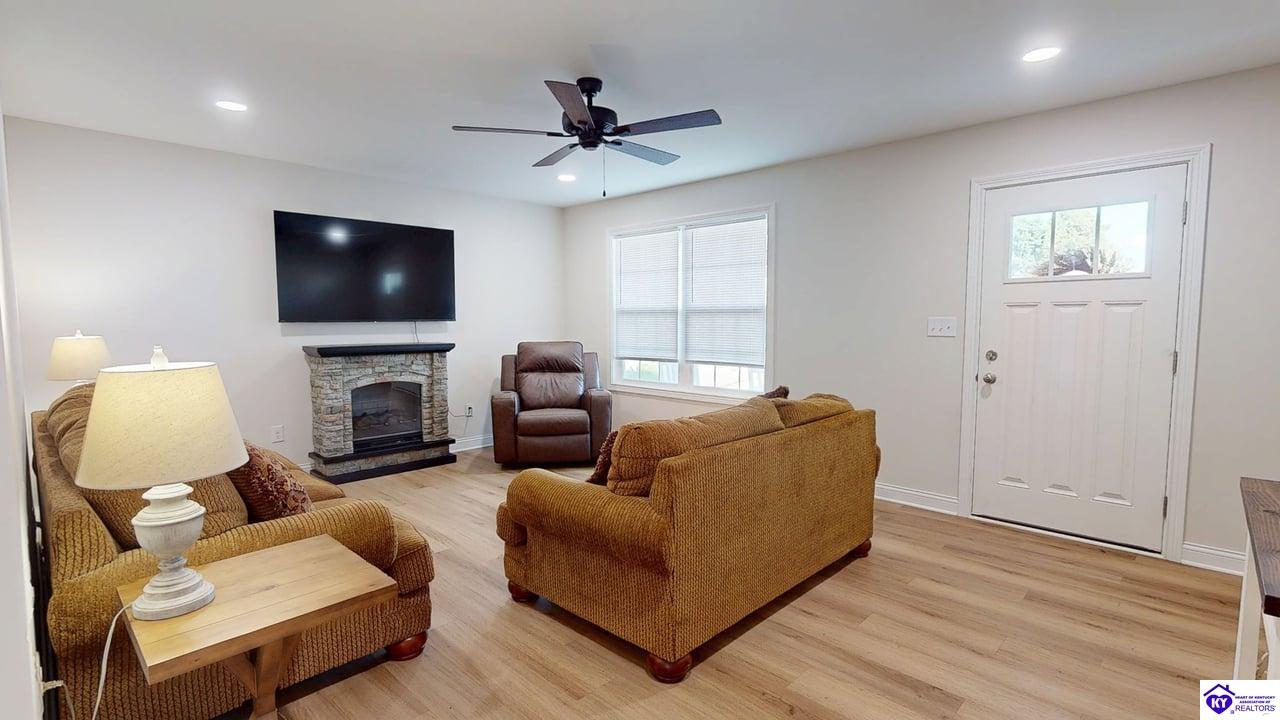 107 Magnolia Court Vine Grove, KY 40175 #4