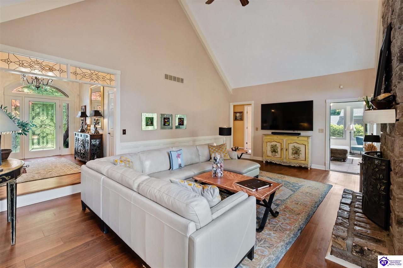8202 Harrods View Court Prospect, KY 40059 #2