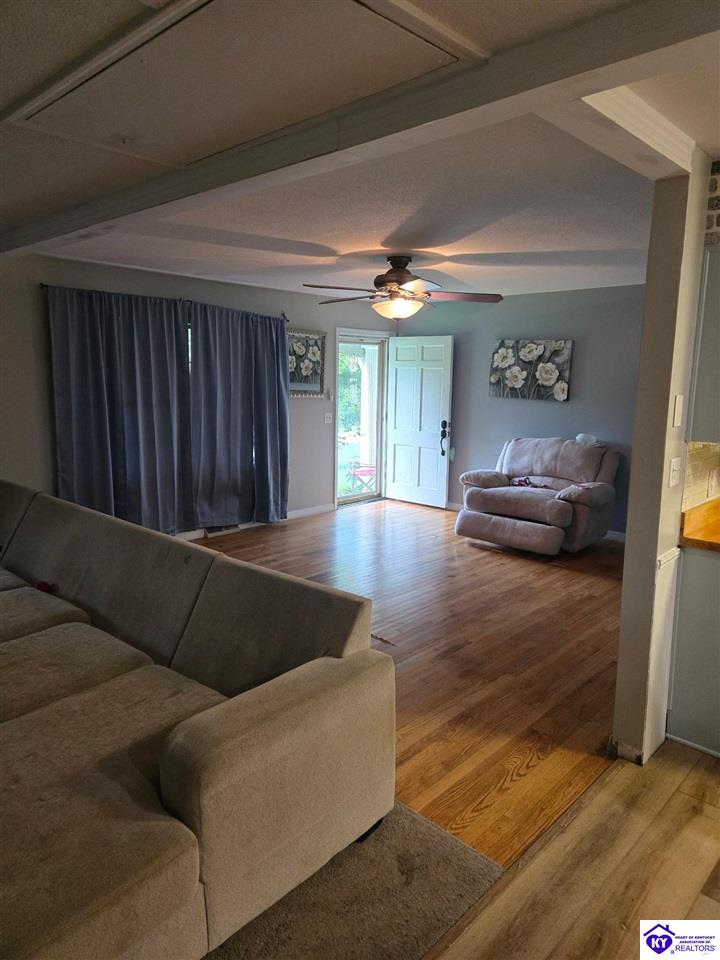 679 Cherrywood Drive Radcliff, KY 40160 #2