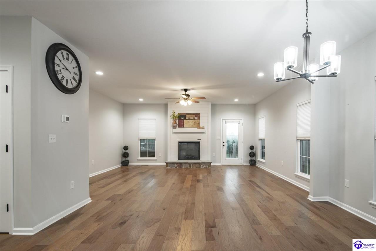 1576 Stringer Lane Mount Washington, KY 40047 #3
