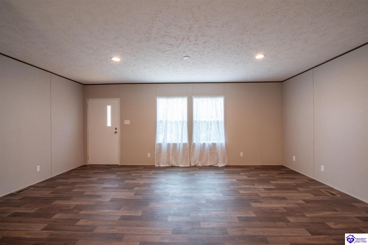 611 Bush Lane Elizabethtown, KY 42701 #1