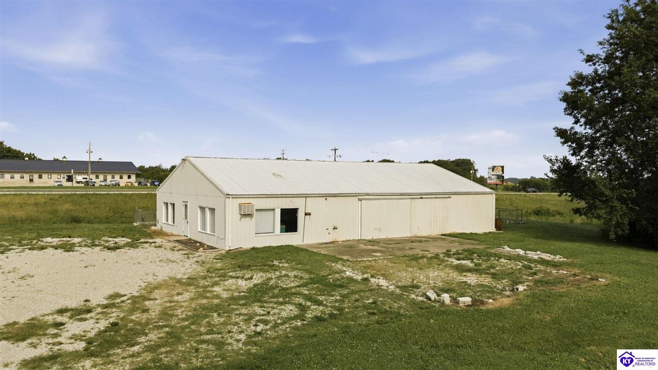 521 Tanner RoadHodgenville,&nbsp;KY&nbsp;42748