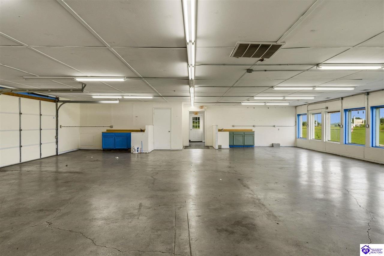 521 Tanner Road Hodgenville, KY 42748 #2