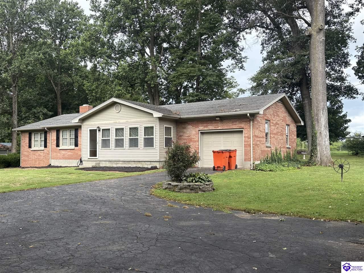 5828 Leitchfield Loop Road Cecilia, KY 42724 #1