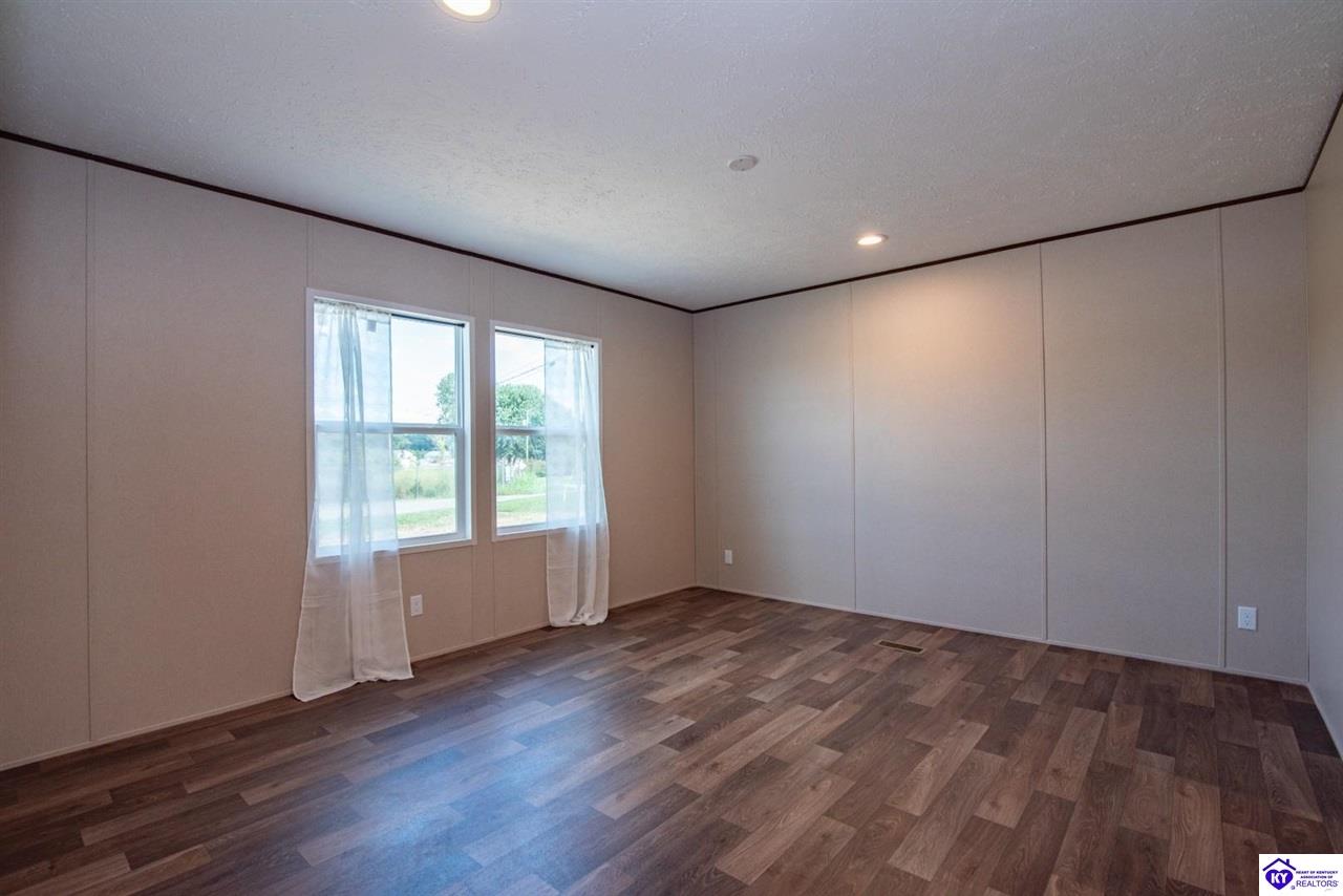21 Rucker Lane Elizabethtown, KY 42701 #3