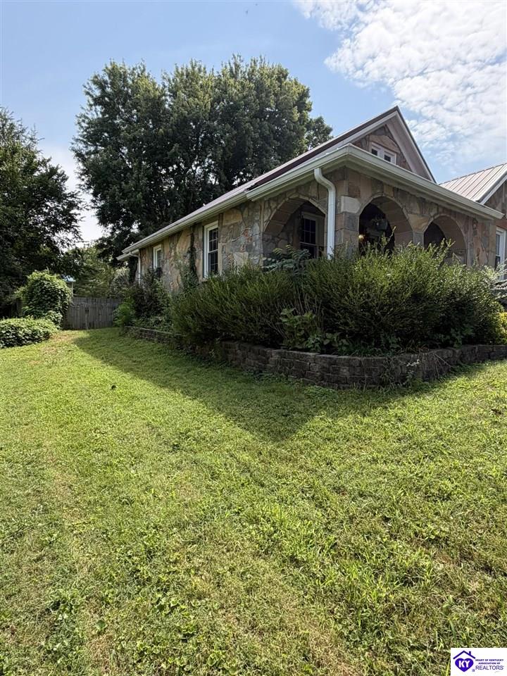 124 W Forest Avenue Hodgenville, KY 42748 #1