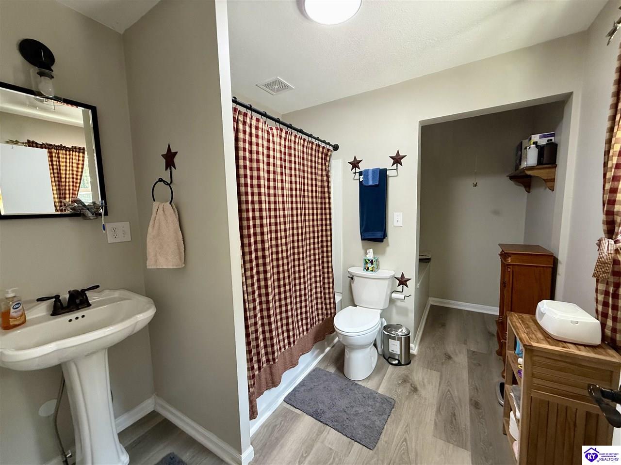 3801 Deer Haven Drive Elizabethtown, KY 42701 #3