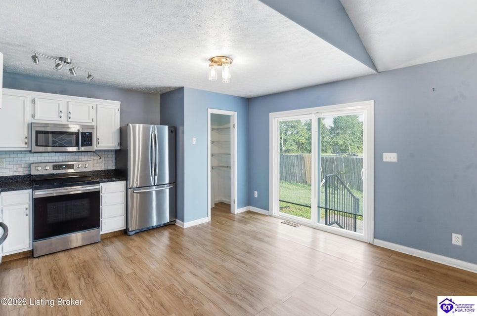 219 Joshua Court Shepherdsville, KY 40165 #2