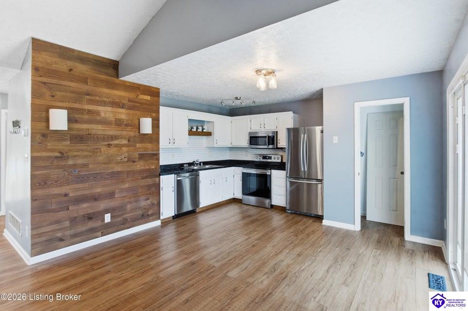 219 Joshua Court Shepherdsville, KY 40165 #4