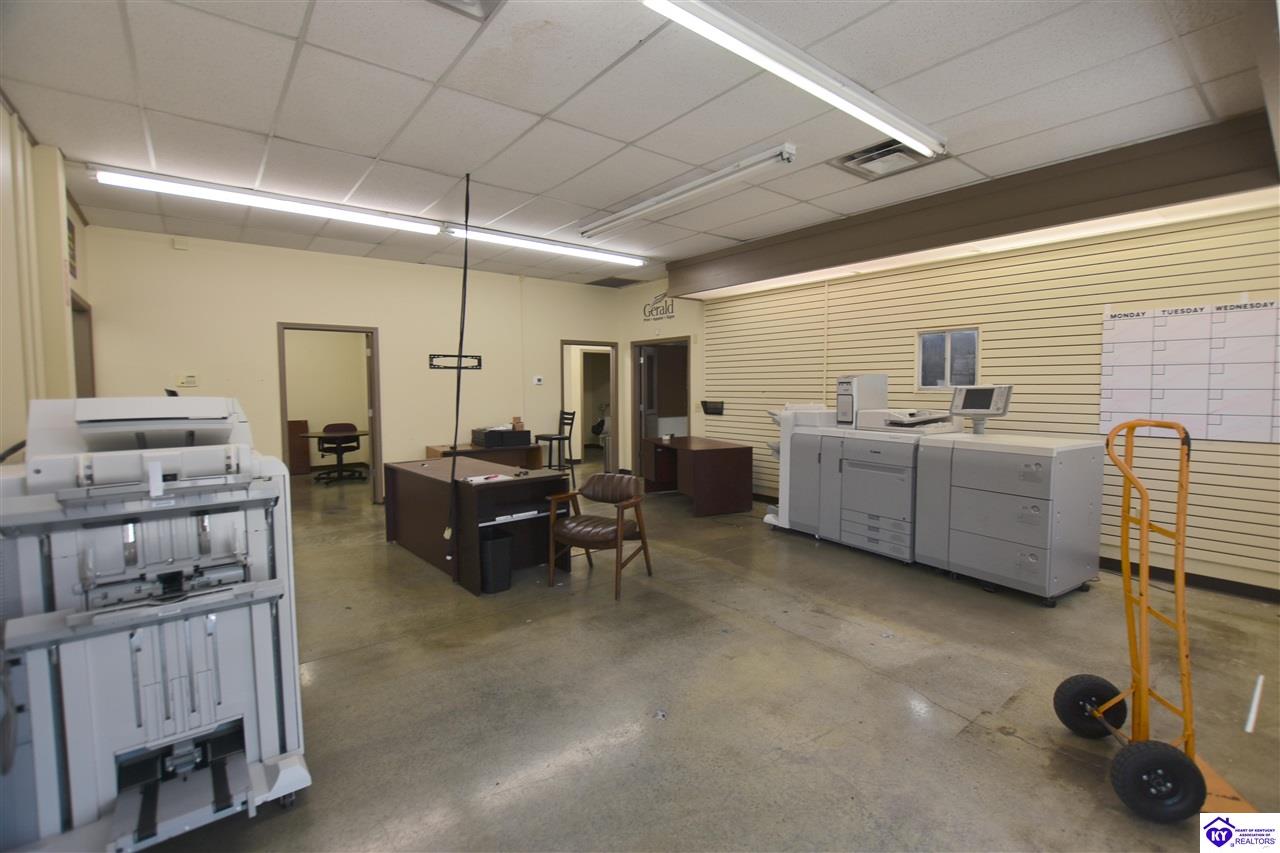 6270 N Dixie Highway Elizabethtown, KY 42701 #3