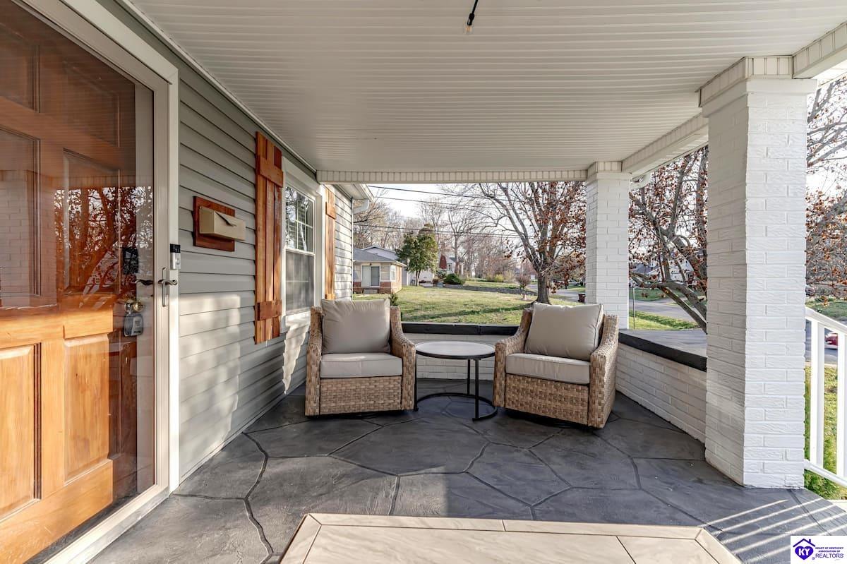 824 N Main Street Elizabethtown, KY 42701 #1