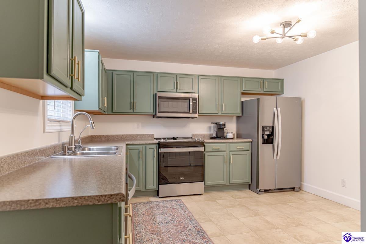 824 N Main Street Elizabethtown, KY 42701 #2