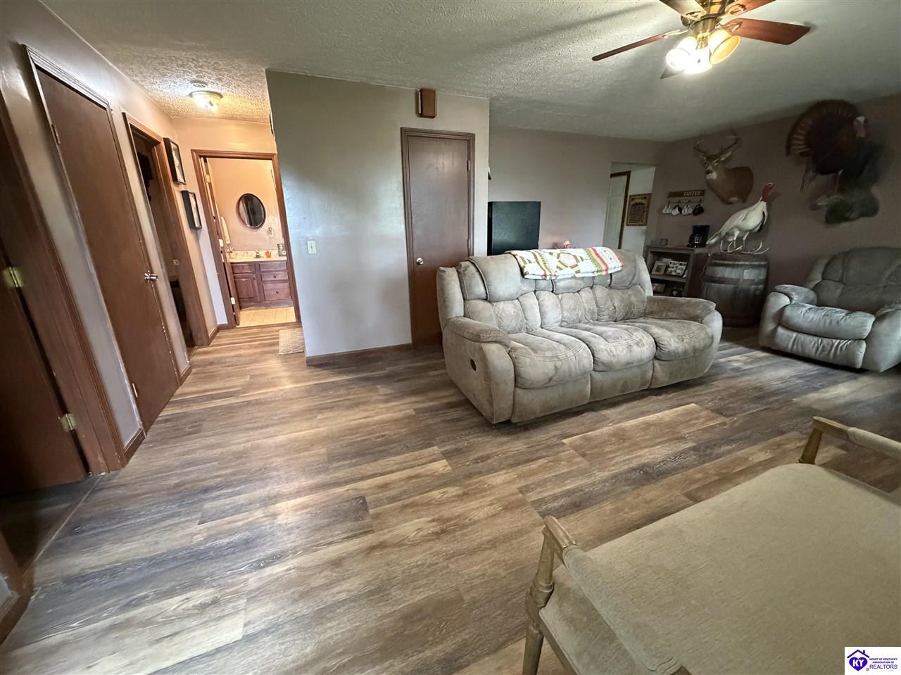 360 Givens Lane Eastview, KY 42732 #3