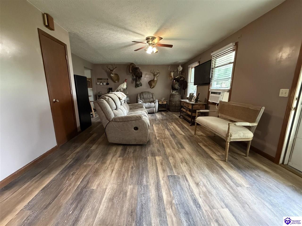 360 Givens Lane Eastview, KY 42732 #4