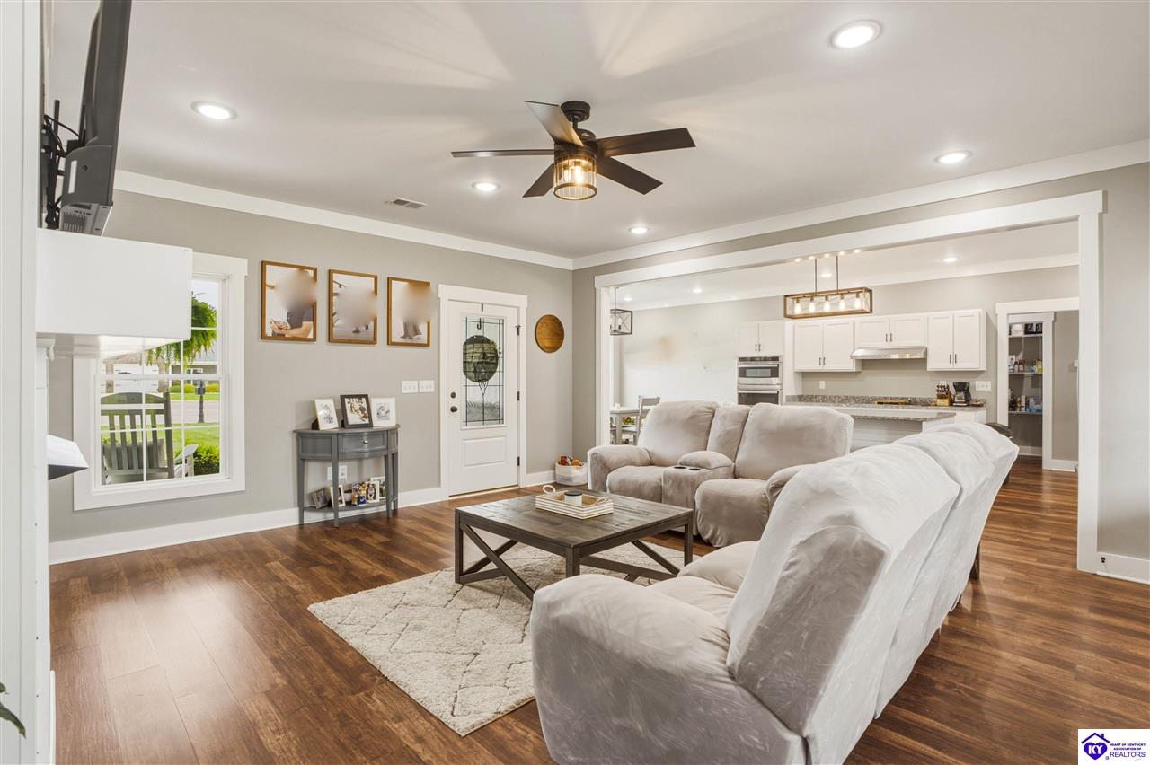 62 Martha Miles Ct Brandenburg, KY 40108 #3