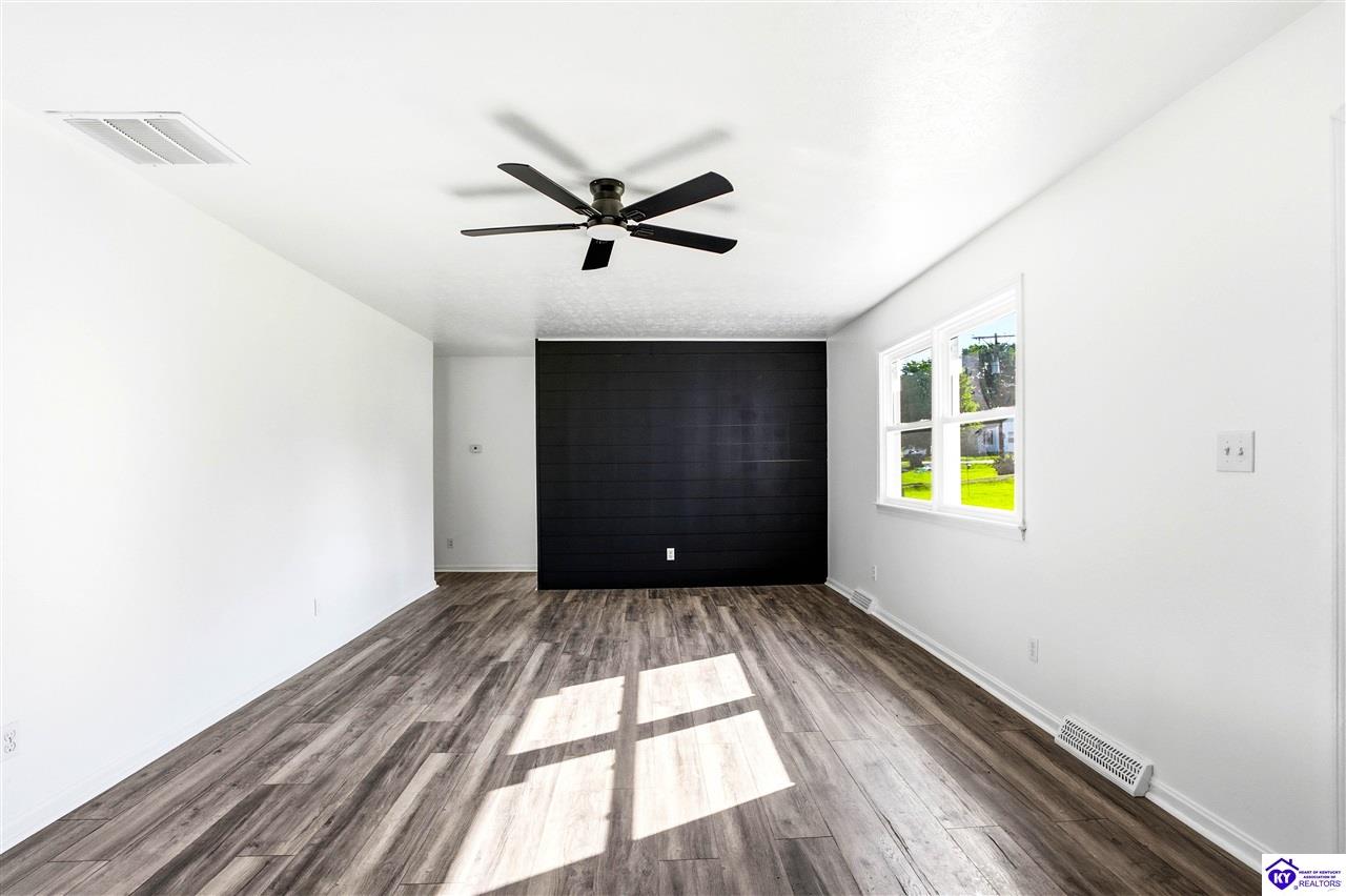 605 Nicholas Street Elizabethtown, KY 42701 #3