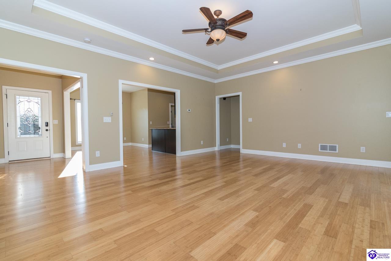 114 Lowball Lane Vine Grove, KY 40175 #4