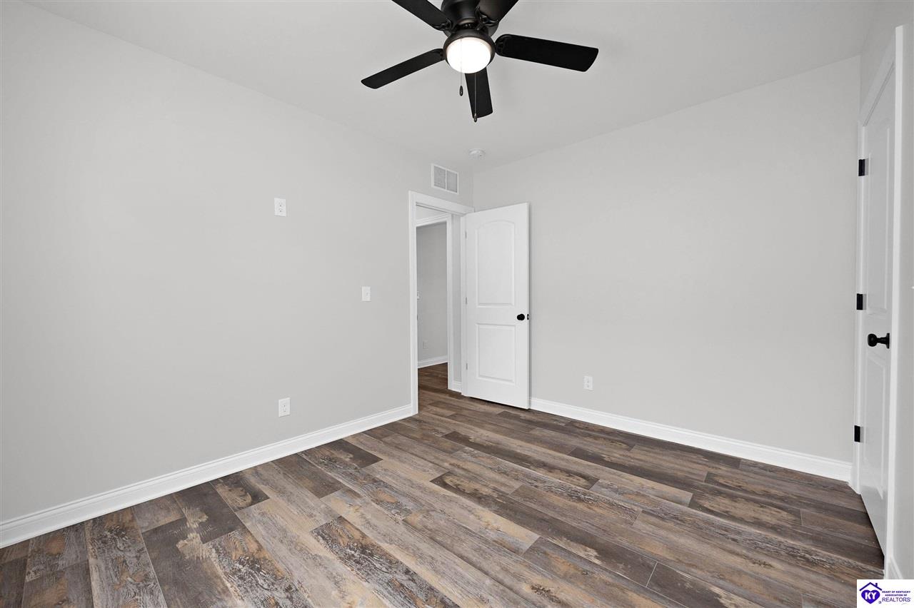 392 N First Street New Haven, KY 40051 #4