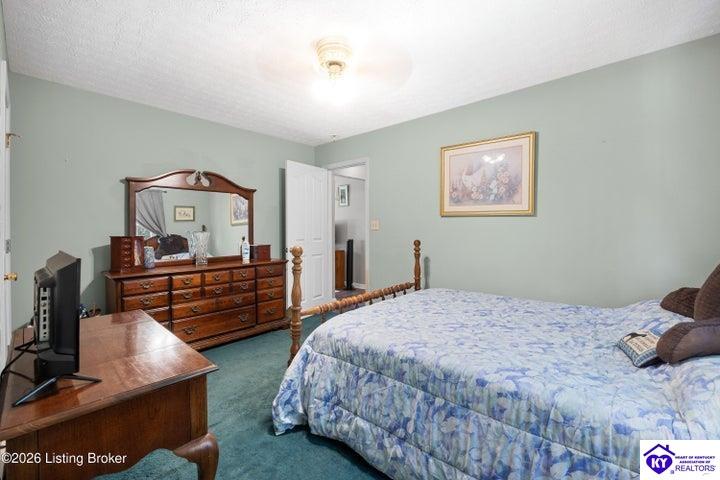 108 Pittsburgh Street Bardstown, KY 40004 #4