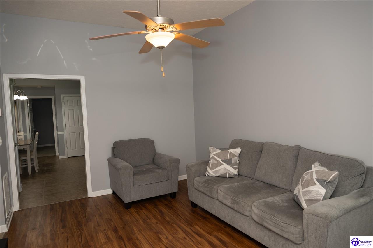 103 1F College Station Court Elizabethtown, KY 42701 #2