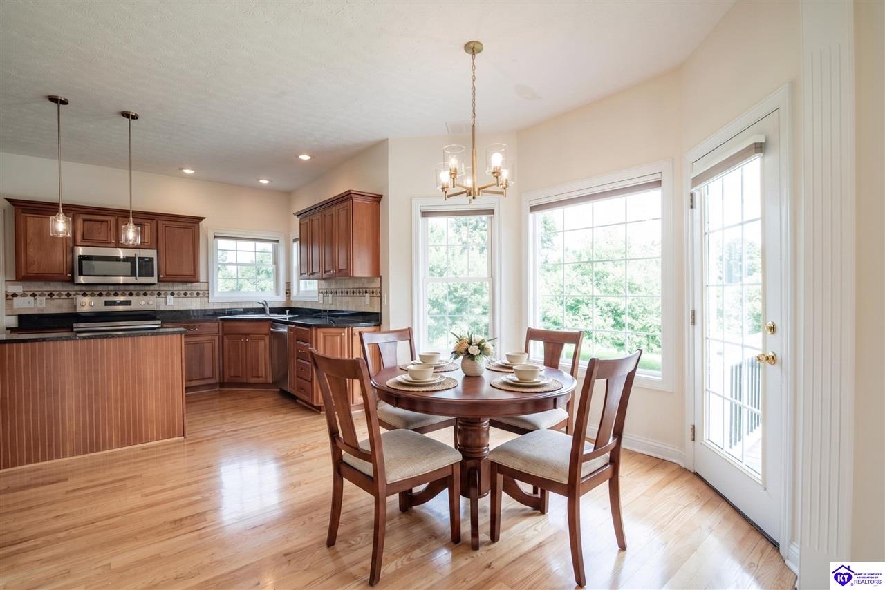 427 Deer Run Way Elizabethtown, KY 42701 #2