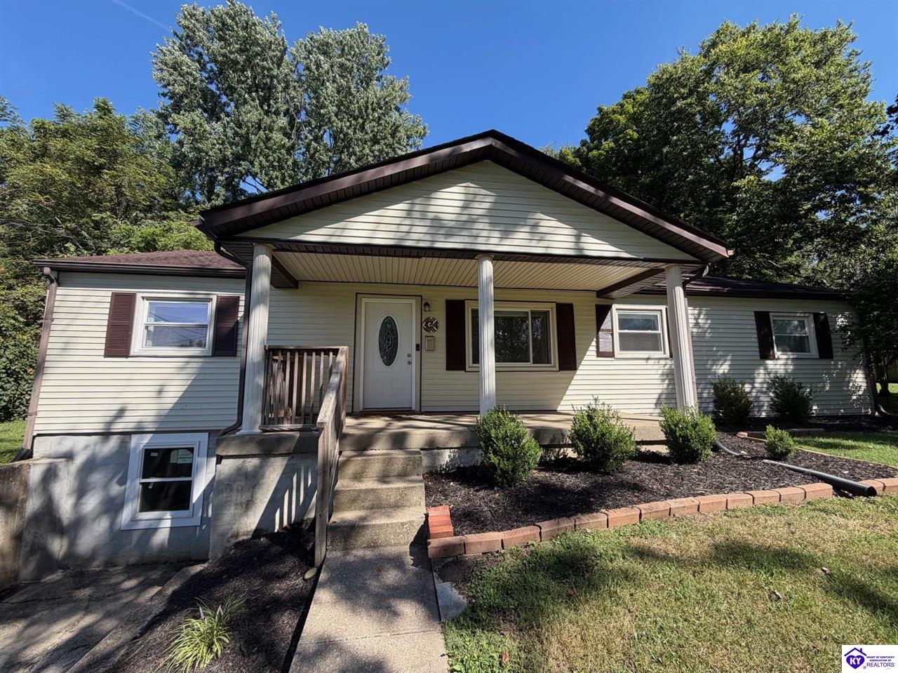 431 Cedarcrest DriveBrandenburg,&nbsp;KY&nbsp;40108