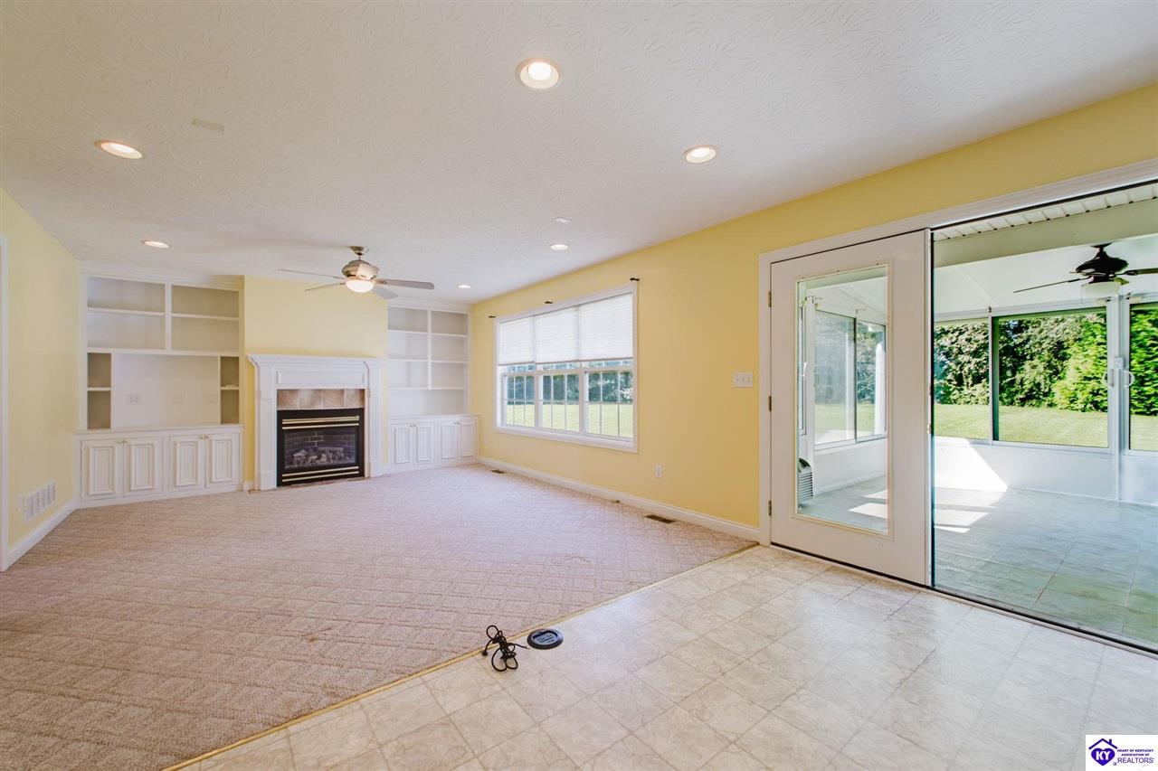 419 Deer Lake Road Elizabethtown, KY 42701 #3