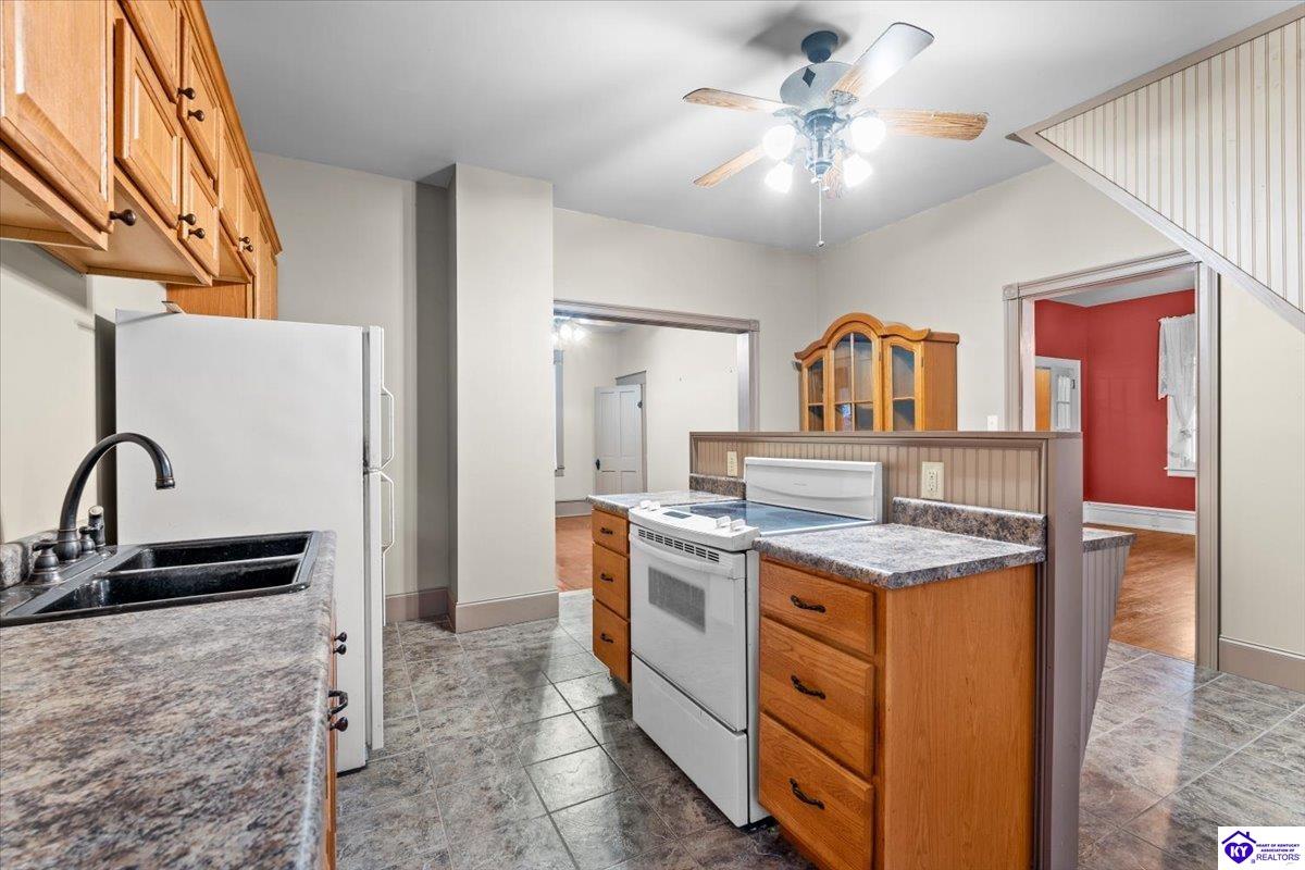 214 N Walnut Street Upton, KY 42784 #3