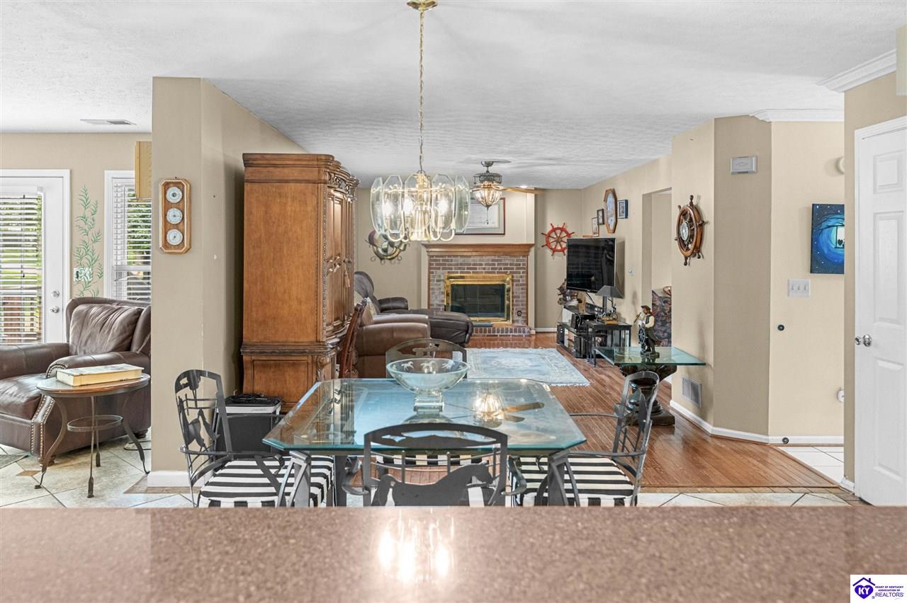 39 Honeysuckle Way Brandenburg, KY 40108 #2