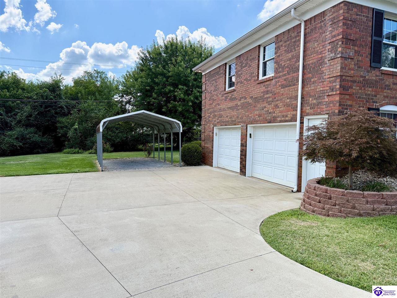 704 Grant Circle Elizabethtown, KY 42701 #4