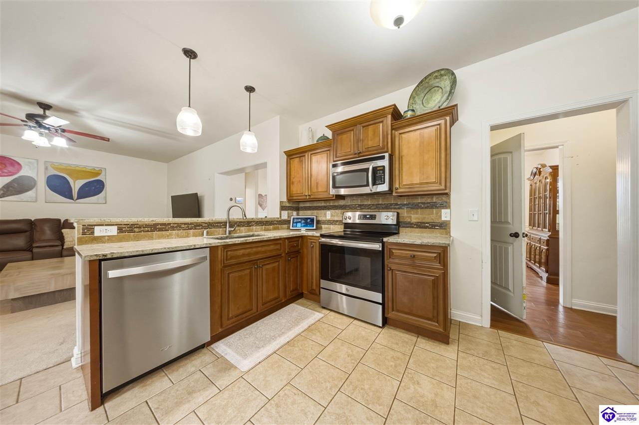 122 Vineland Parkway Vine Grove, KY 40175 #4