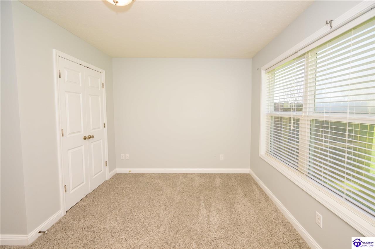 194 Applewood Lane Elizabethtown, KY 42701 #3